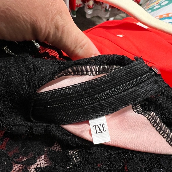 Christmas dress, lightweight, 3xl runs small. See measurements in pics - Picture 2 of 9